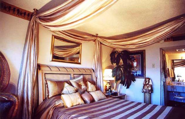Фото: украшение кровати балдахином